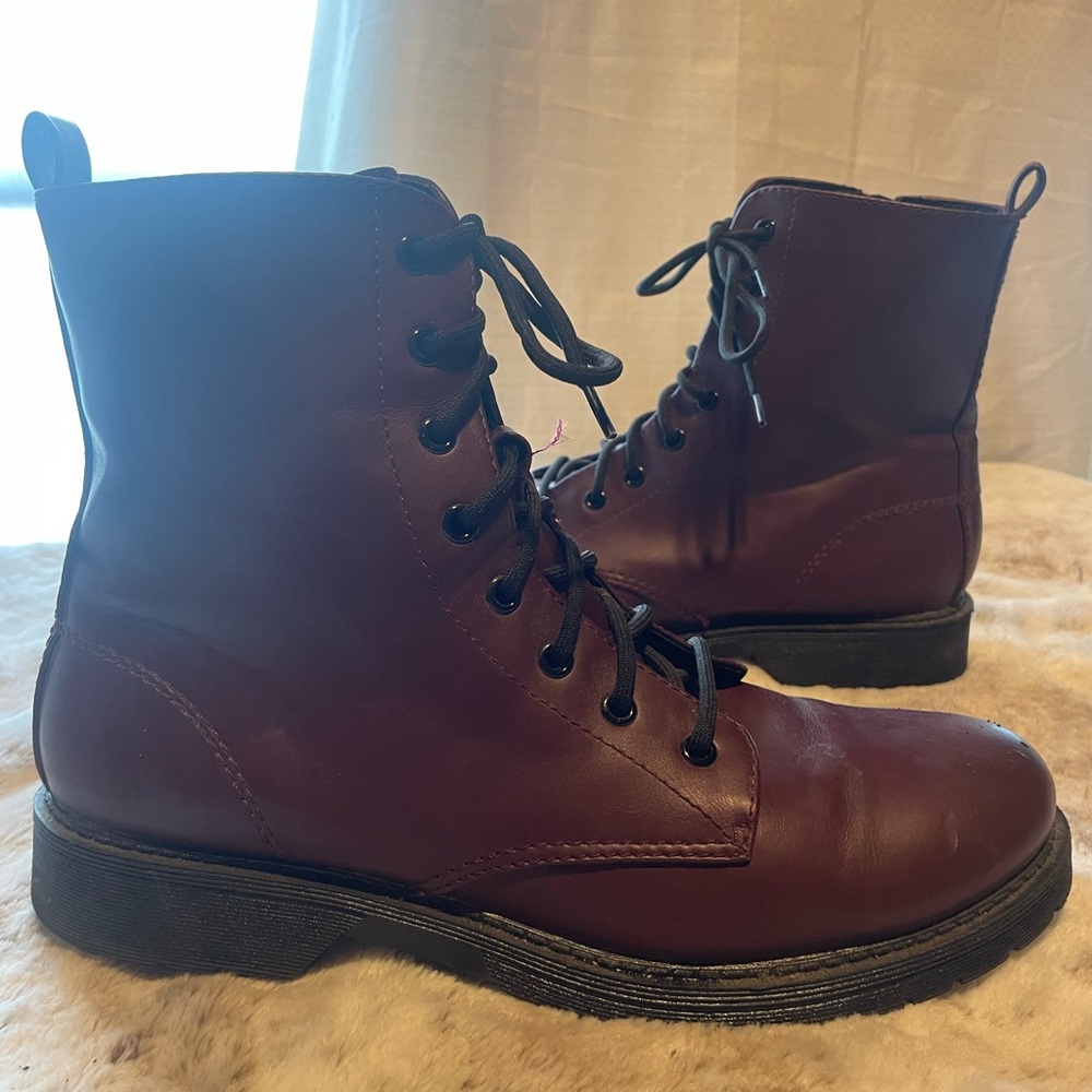Men's Purple Lace-Up Boots